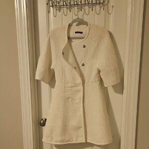 Gracia Ivory Quilted Cape Coat